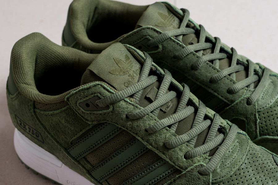 Кроссовки Adidas ZX 750