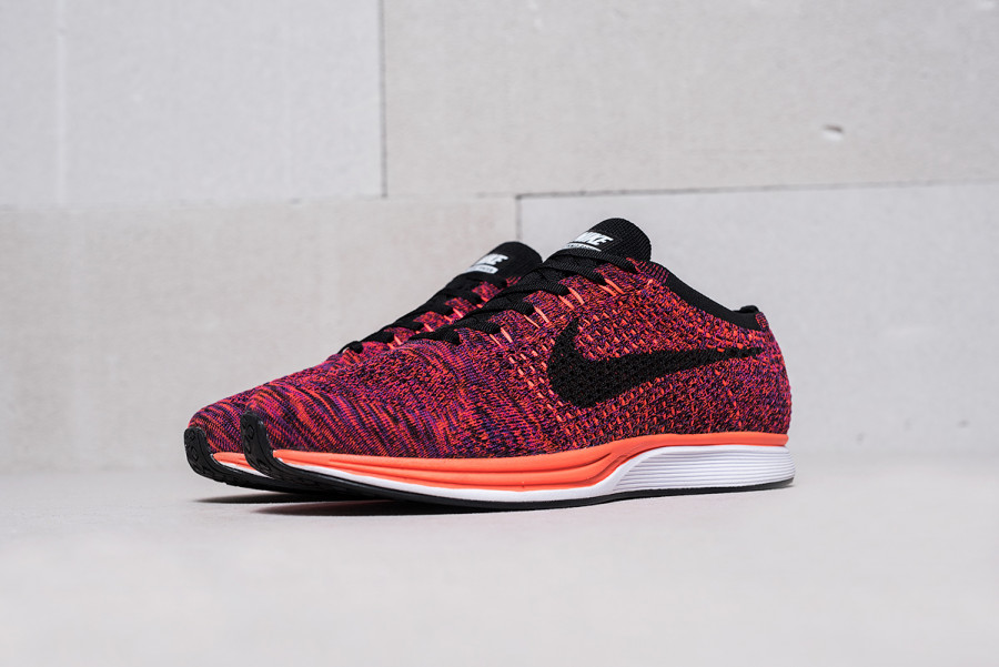 Кроссовки Nike Flyknit Racer