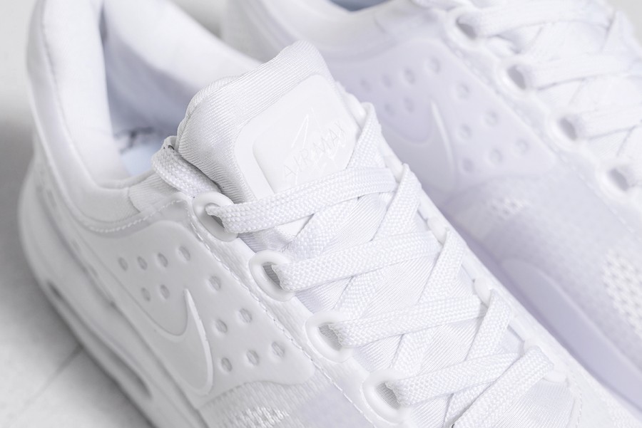 Кроссовки Nike Air Max Zero