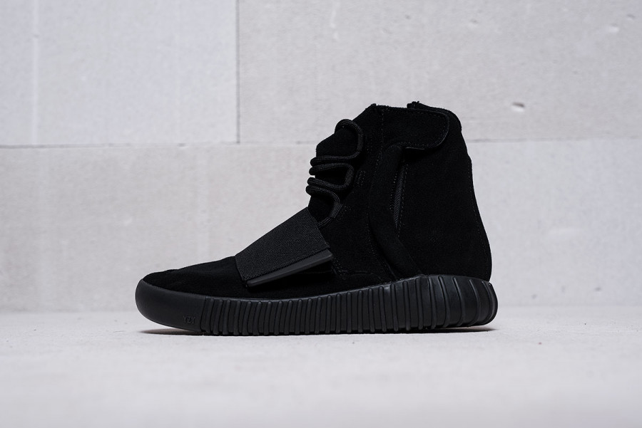 Кроссовки Adidas Yeezy 750 Boost