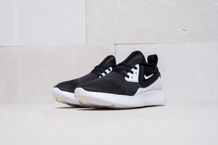Кроссовки Nike Lunarcharge
