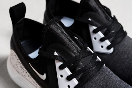 Кроссовки Nike Lunarcharge