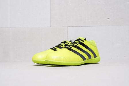 Футбольная обувь Adidas ACE 16.3 IC