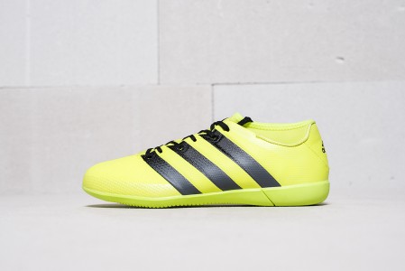 Футбольная обувь Adidas ACE 16.3 IC
