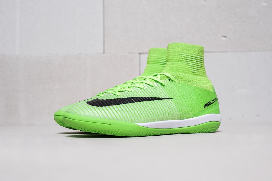 Футбольная обувь Nike MercurialX Superfly V IC