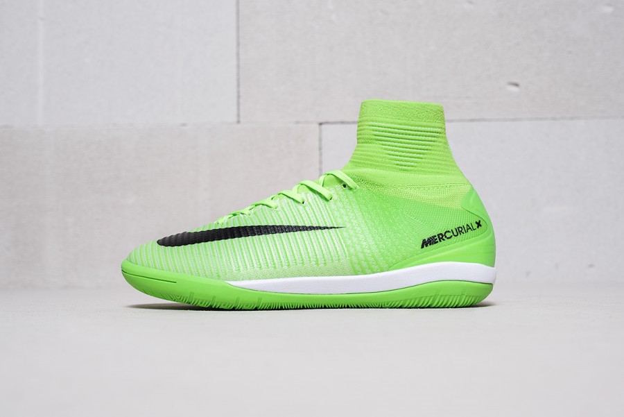 Футбольная обувь Nike MercurialX Superfly V IC