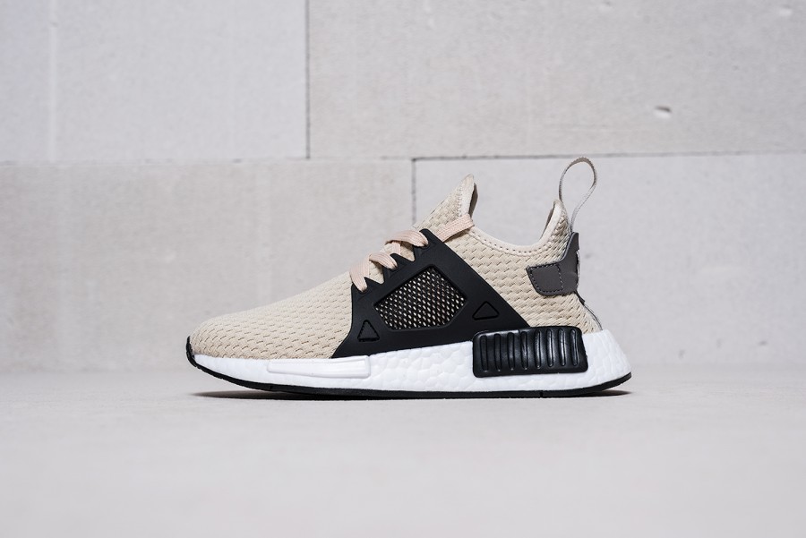 Кроссовки Adidas NMD XR1