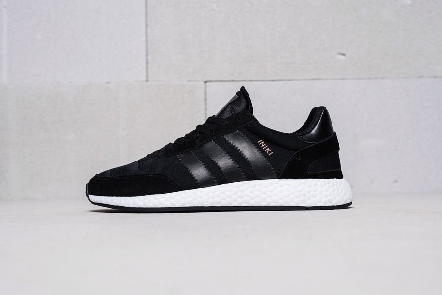 Кроссовки Adidas Iniki Runner Boost