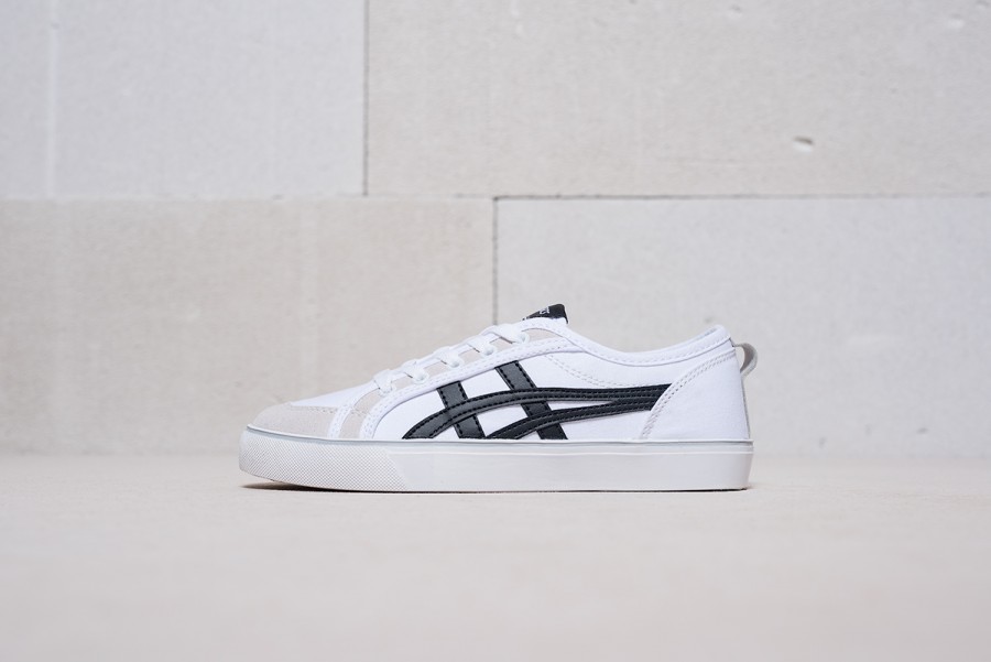 Кроссовки Asics Street Trono