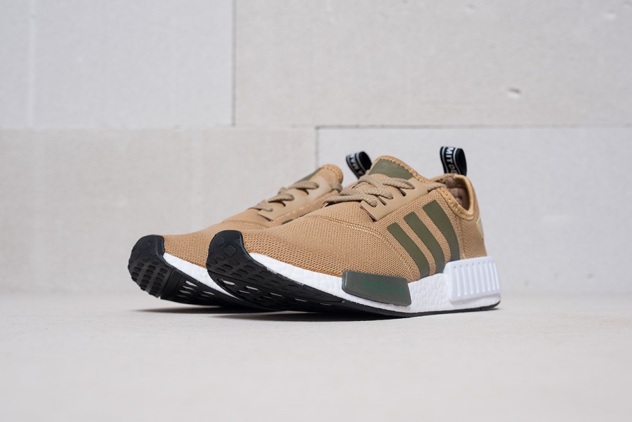 Кроссовки Adidas NMD R1