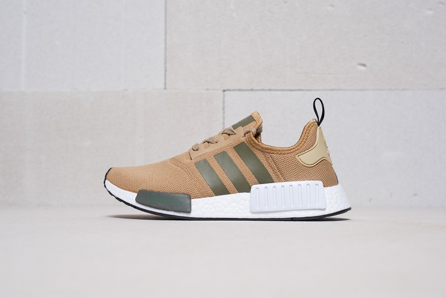 Кроссовки Adidas NMD R1