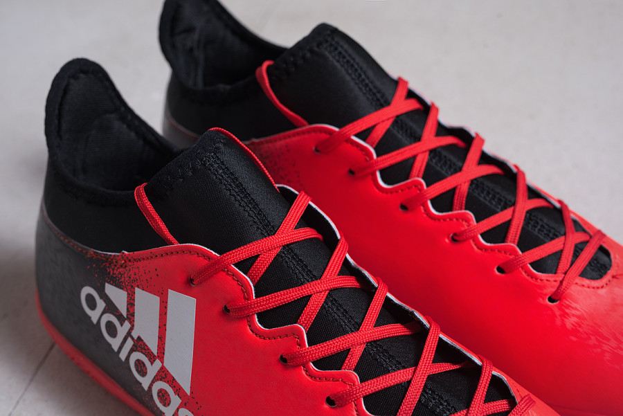 Футбольная обувь Adidas X 16.3 IC