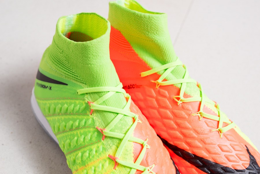 Футбольная обувь Nike HypervenomX Proximo II DF IC