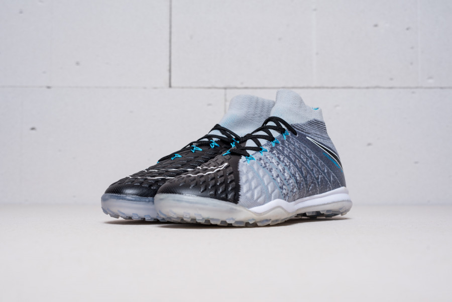 Футбольная обувь Nike HypervenomX Proximo II DF TF