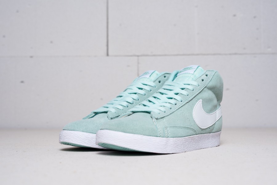 Кроссовки Nike Blazer Mid