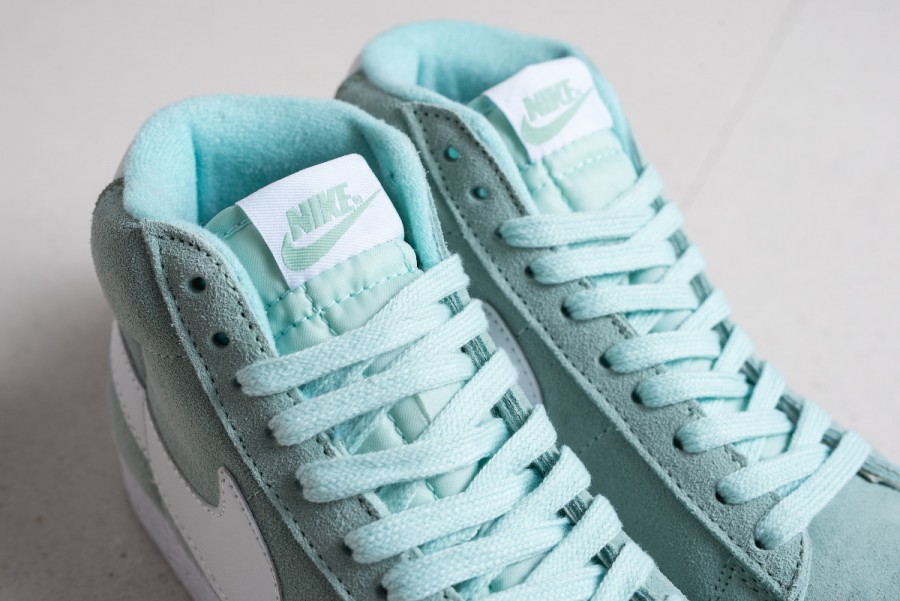 Кроссовки Nike Blazer Mid