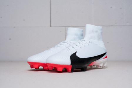 Футбольная обувь Nike Mercurial Superfly V FG