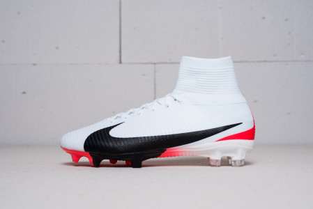 Футбольная обувь Nike Mercurial Superfly V FG
