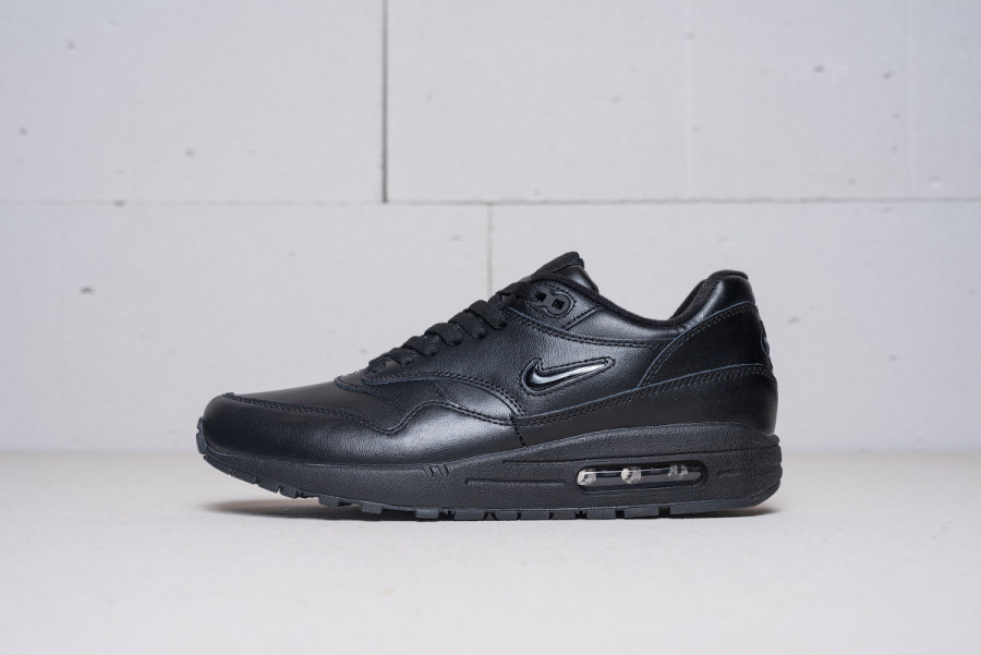 Кроссовки Nike Air Max 1 Jewel