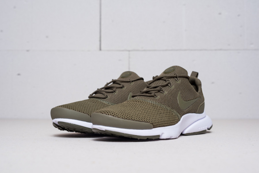 Кроссовки Nike Presto Fly