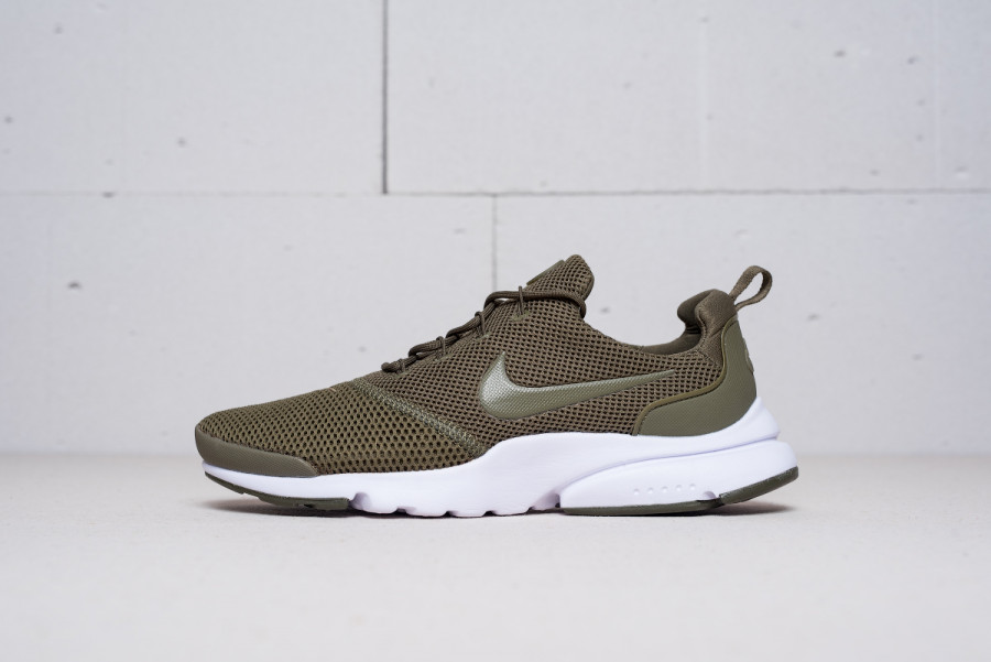 Кроссовки Nike Presto Fly