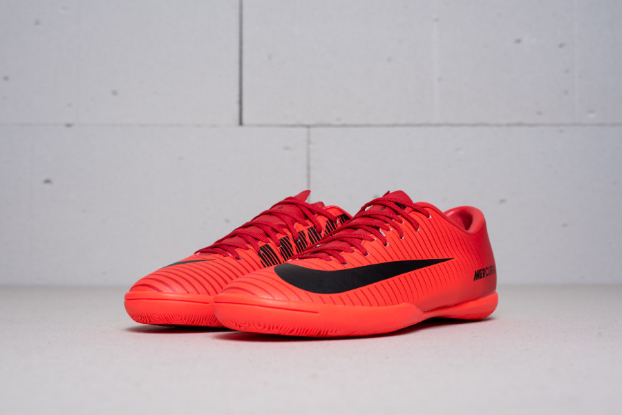 Футбольная обувь Nike Mercurial Victory VI IC