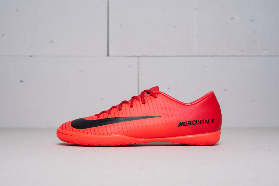 Футбольная обувь Nike Mercurial Victory VI IC