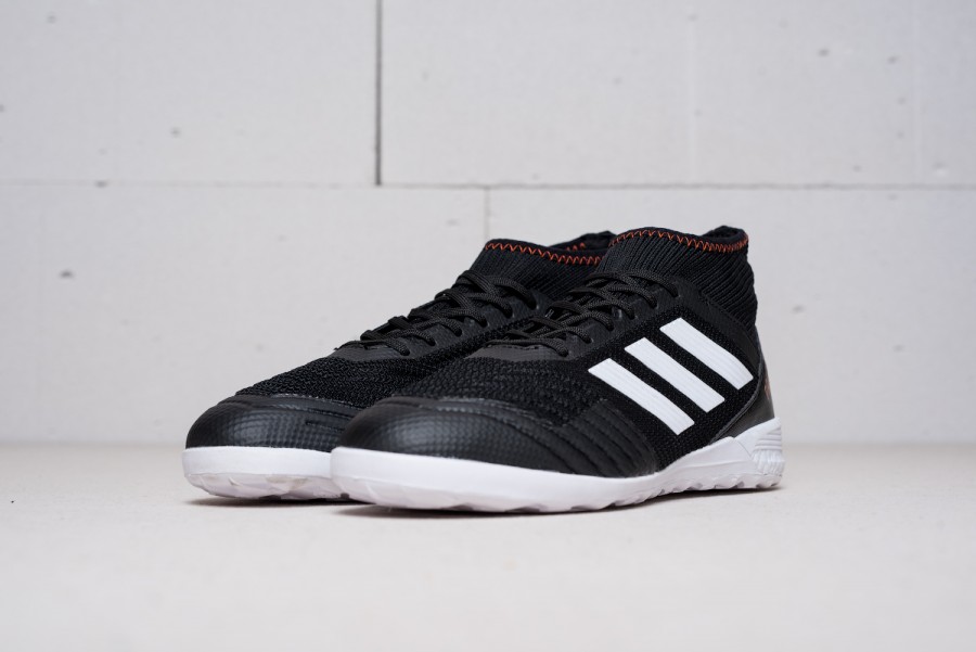 Футбольная обувь Adidas Predator Tango 18.3 TF