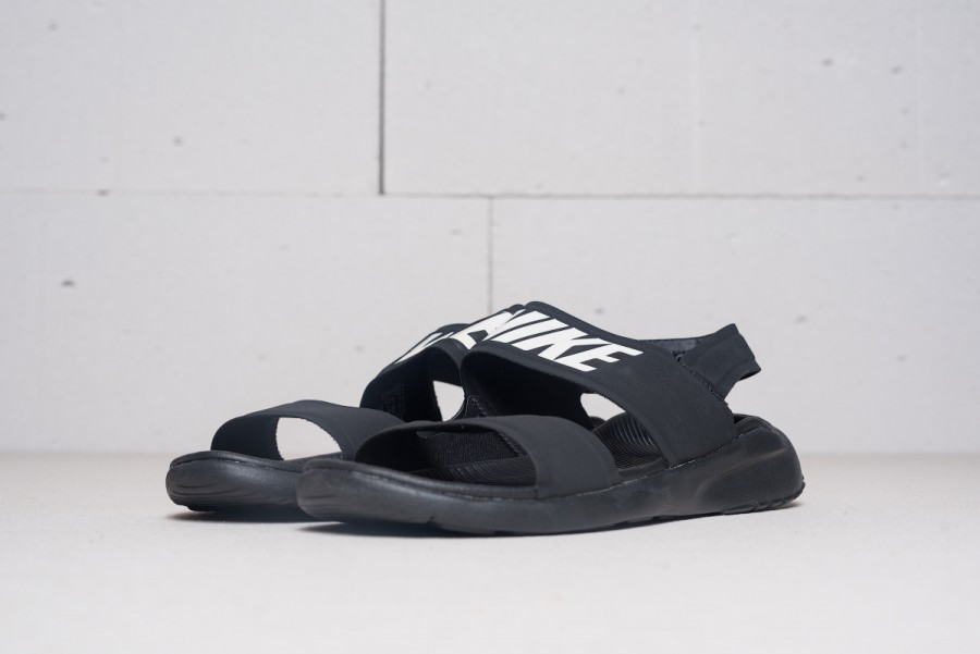 Сандали Nike