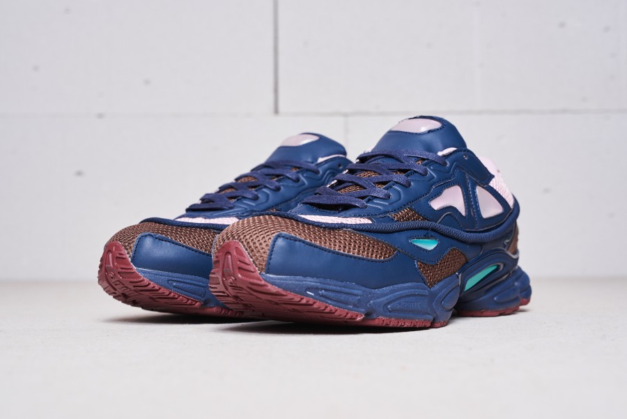 Кроссовки Adidas Raf Simons Ozweego 2