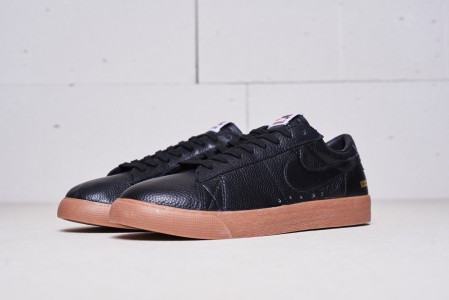 Кроссовки Nike SB Blazer Low GT x Supreme