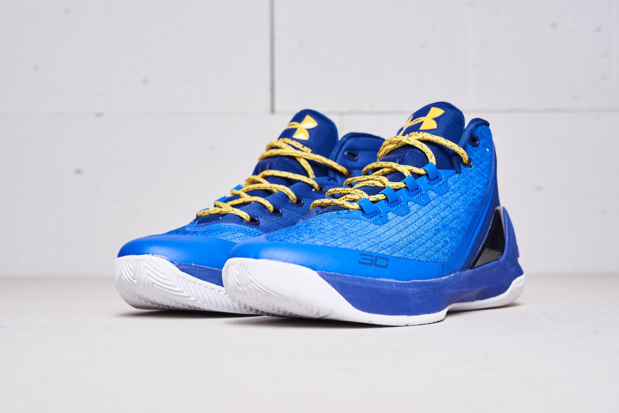 Кроссовки Under Armour Curry 3