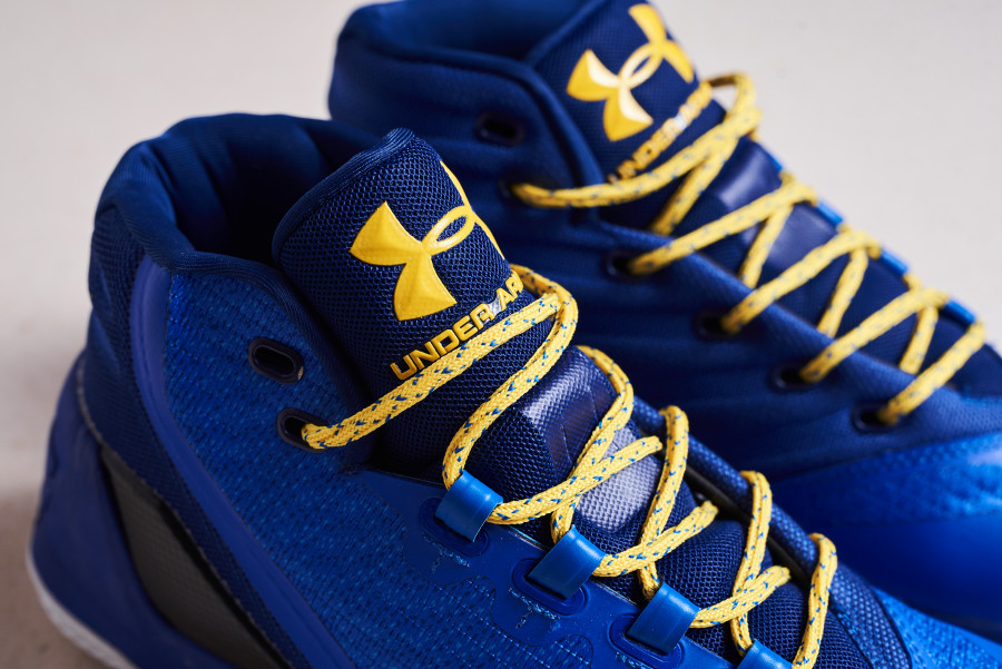 Кроссовки Under Armour Curry 3