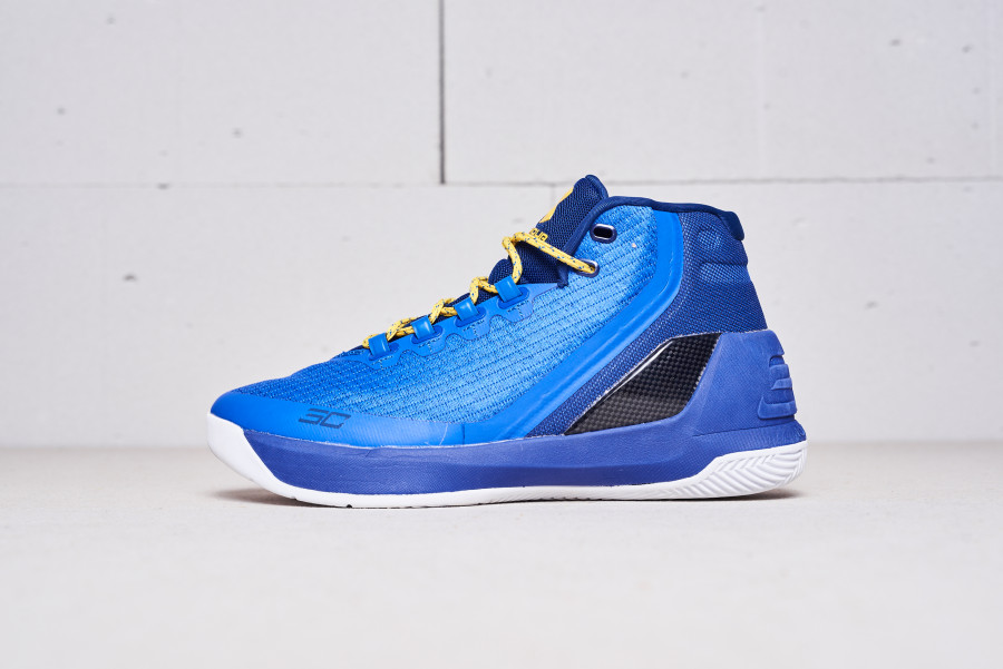 Кроссовки Under Armour Curry 3