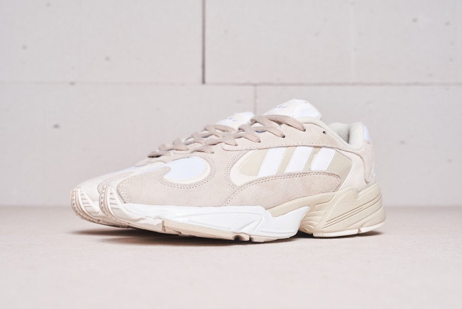 Кроссовки Adidas Yung
