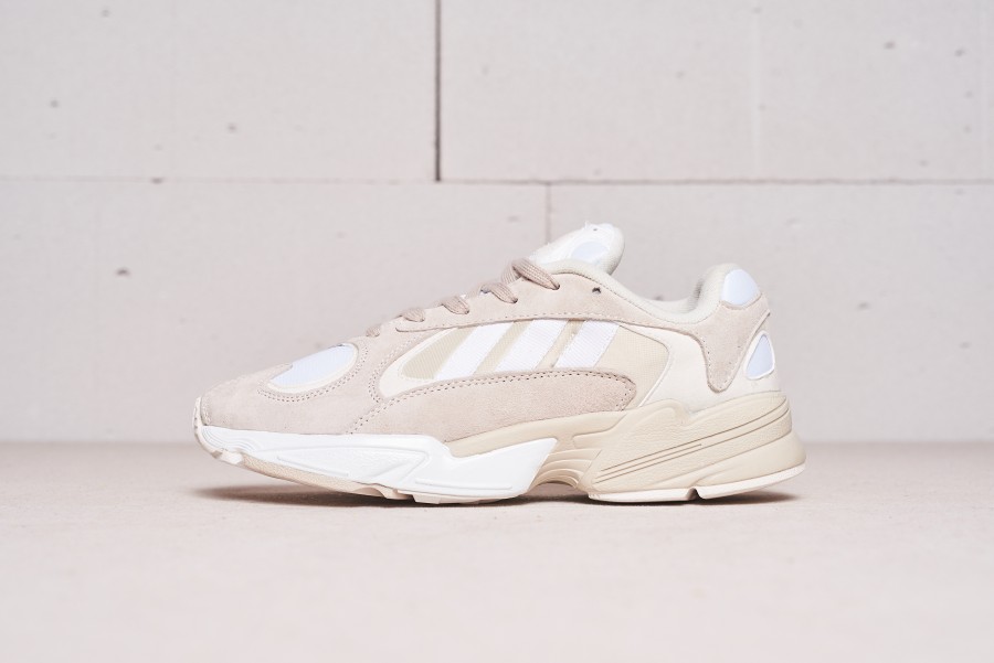 Кроссовки Adidas Yung