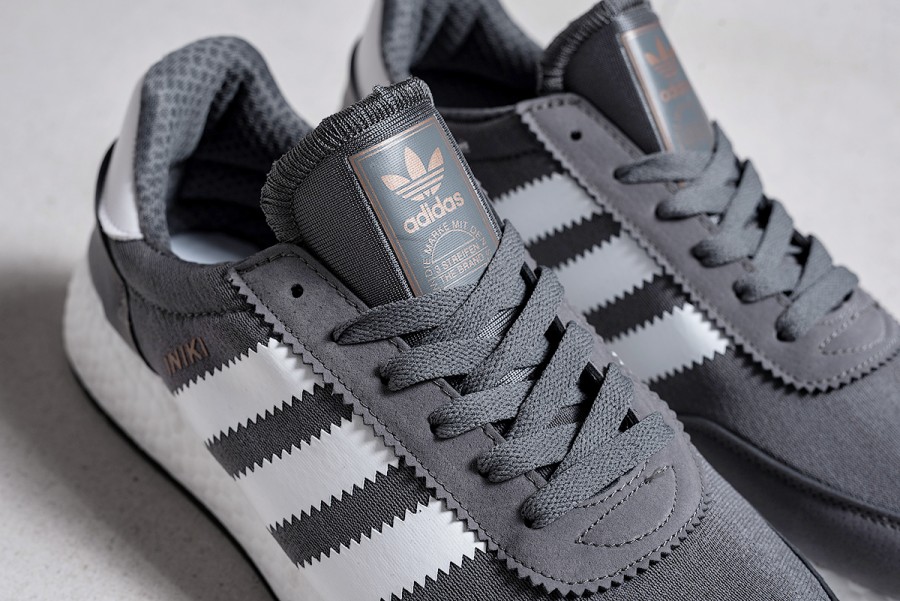 Кроссовки Adidas Iniki Runner Boost