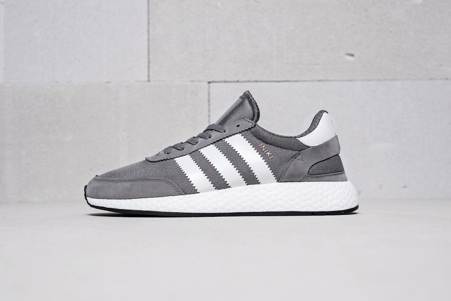 Кроссовки Adidas Iniki Runner Boost