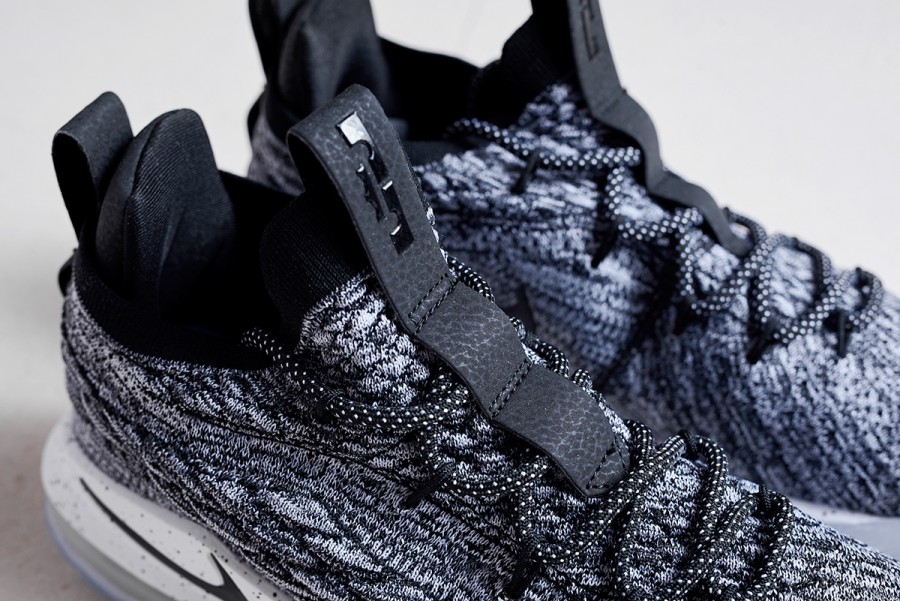 Кроссовки Nike LeBron 15 Low