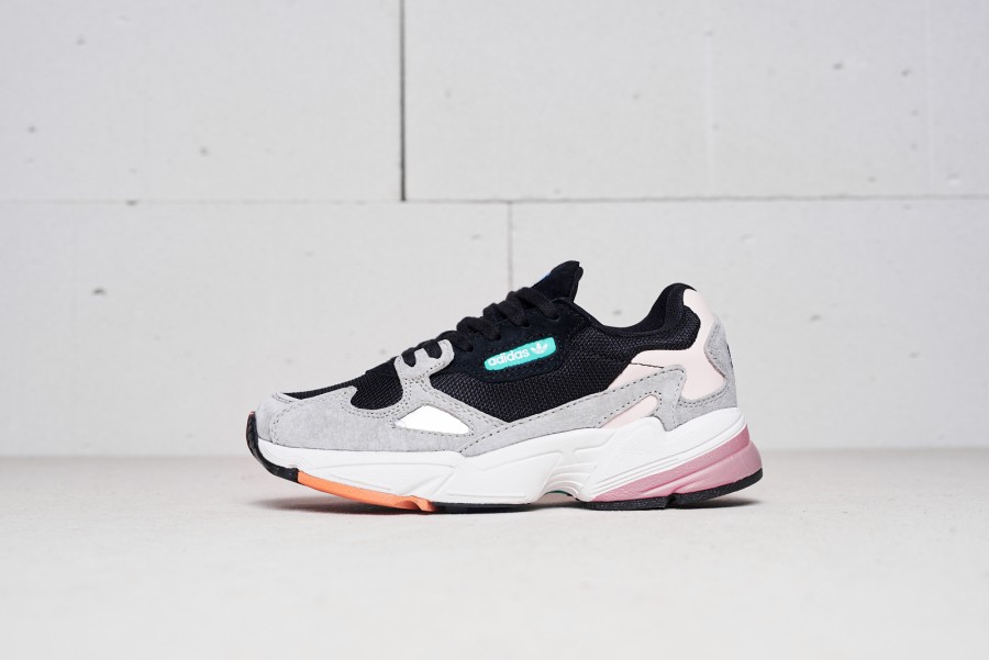 Кроссовки Adidas Falcon
