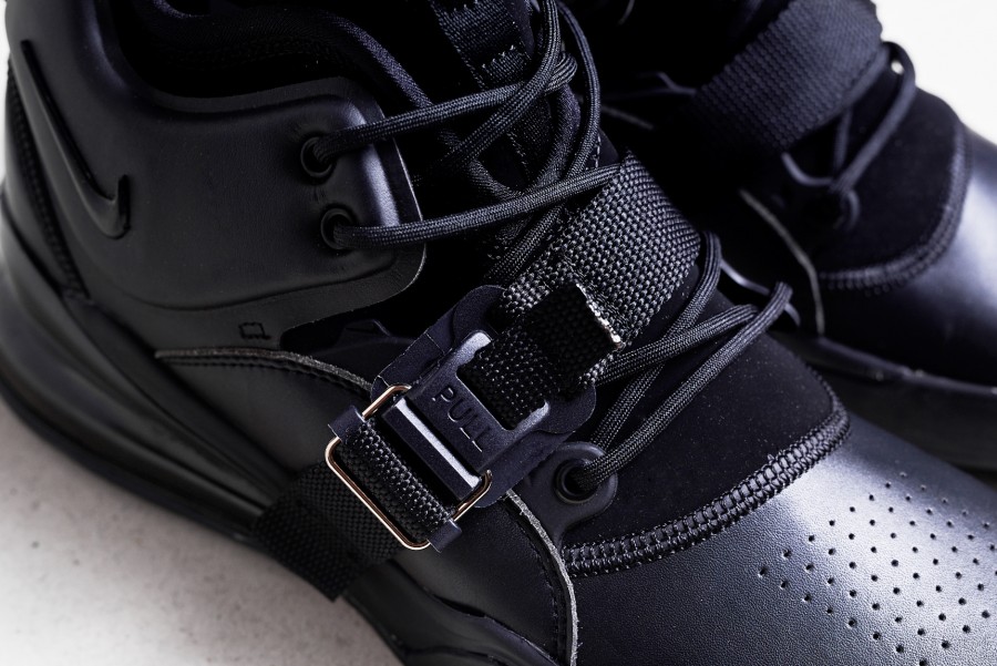 Кроссовки Nike Air Force 270