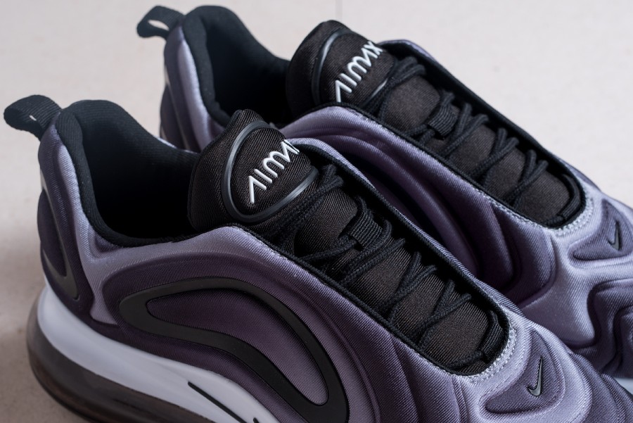 Кроссовки Nike Air Max 720