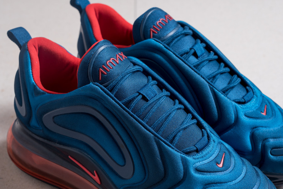 Кроссовки Nike Air Max 720
