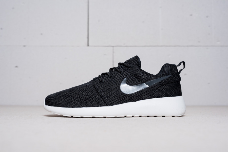 Кроссовки Nike Roshe Run