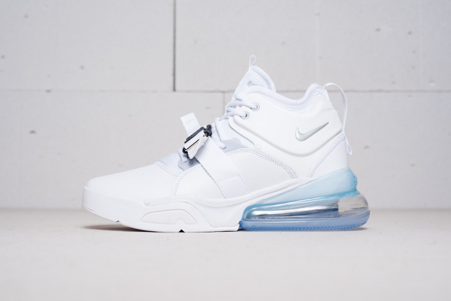 Кроссовки Nike Air Force 270