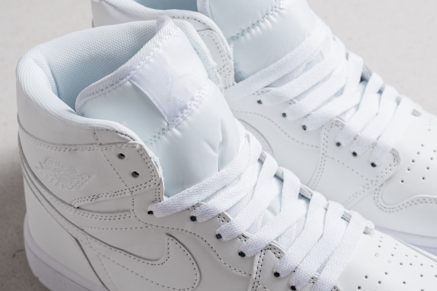 Кроссовки Air Jordan 1 Retro