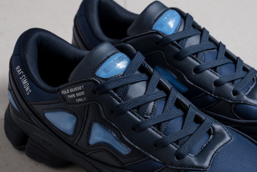 Кроссовки Adidas Raf Simons Ozweego 2