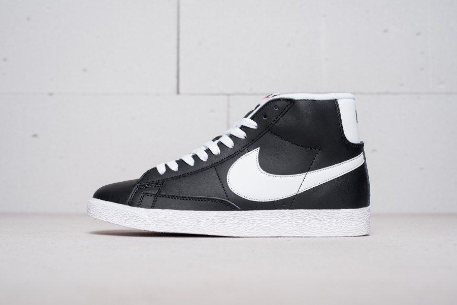 Кроссовки Nike Blazer Mid