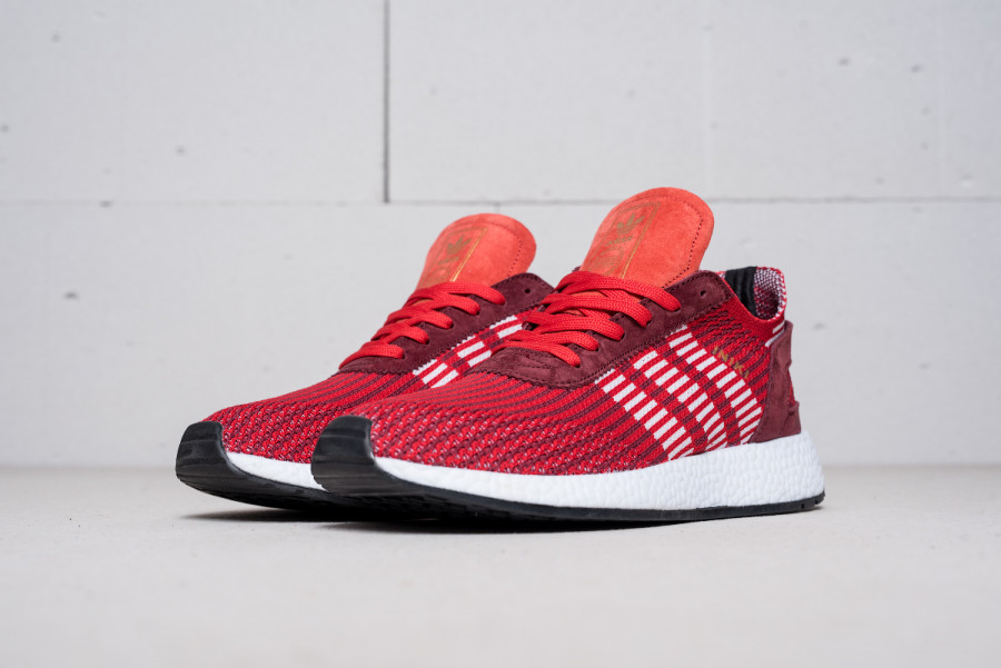 Кроссовки Adidas Iniki Runner Boost Primeknit