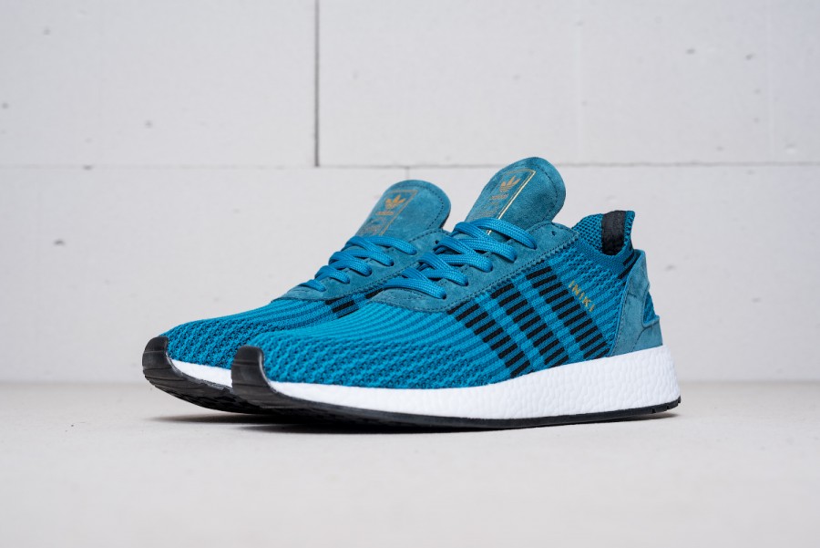 Кроссовки Adidas Iniki Runner Boost Primeknit